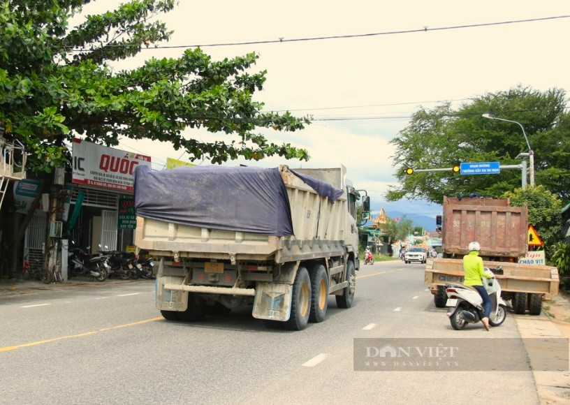 Khiếp sợ những “hung thần” xe ben chở khoáng sản tung hoành trên Quốc lộ 27 ở Ninh Thuận - Ảnh 8.