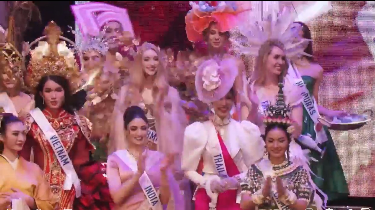 Loạt sự cố trong đêm chung kết Hoa hậu Quốc tế 2022 khiến khán giả lắc đầu ngao ngán - Ảnh 2.