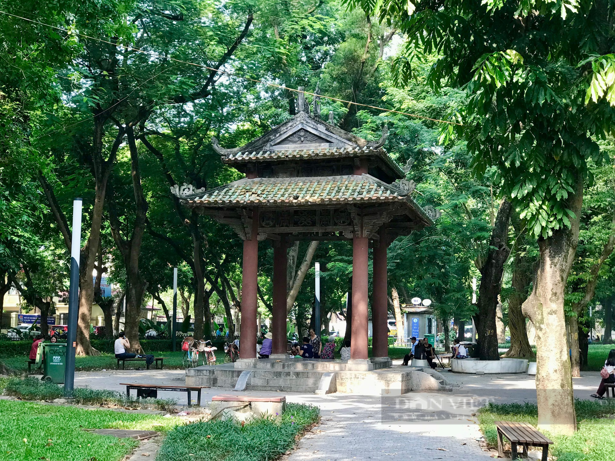 Điều đặc biệt về bức tượng bằng đồng cao hơn 5m nằm trong công viên lâu đời ở Hà Nội - Ảnh 9.