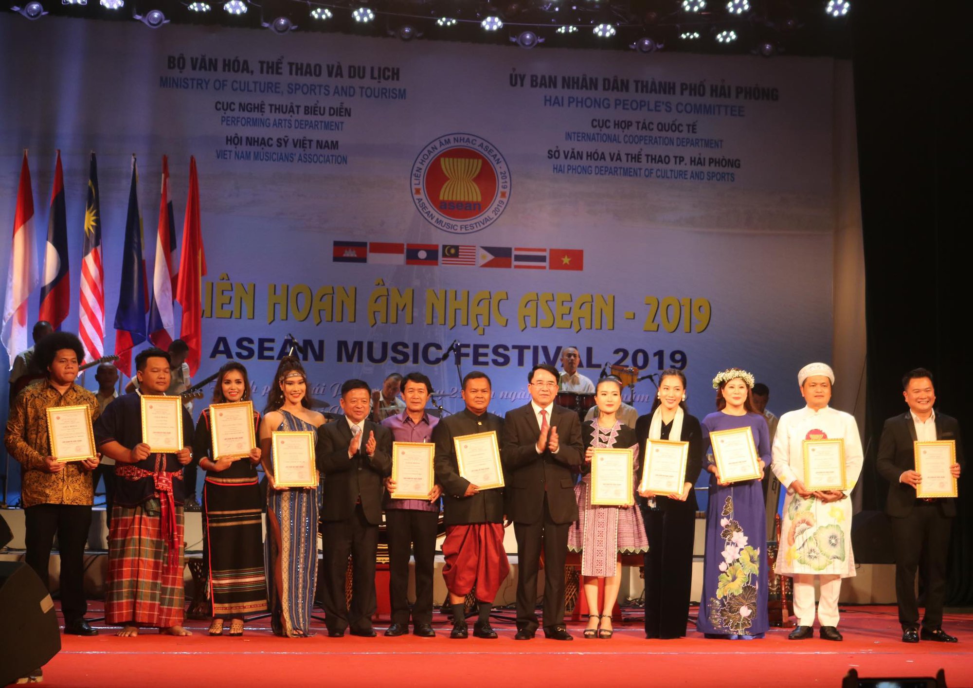 200 nghệ sĩ, 14 đơn vị nghệ thuật tham dự Liên hoan Âm nhạc ASEAN 2022 - Ảnh 1.