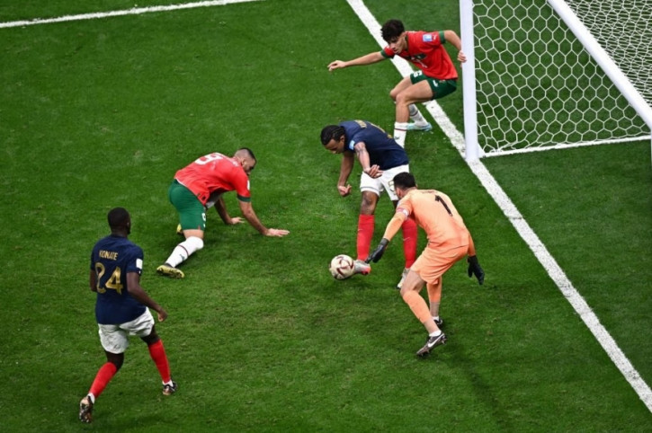 2 ngôi sao tuyển Pháp bị kiểm tra doping sau trận thắng Maroc - Ảnh 1.