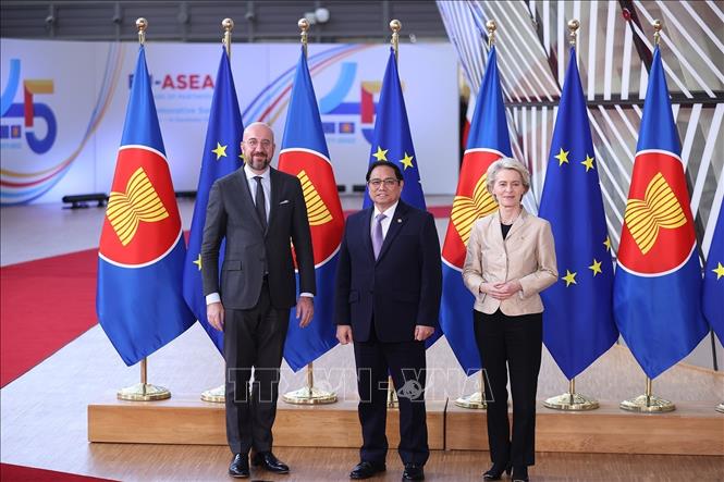 Thủ tướng Hội nghị cấp cao kỷ niệm 45 năm quan hệ ASEAN - EU - Ảnh 1.