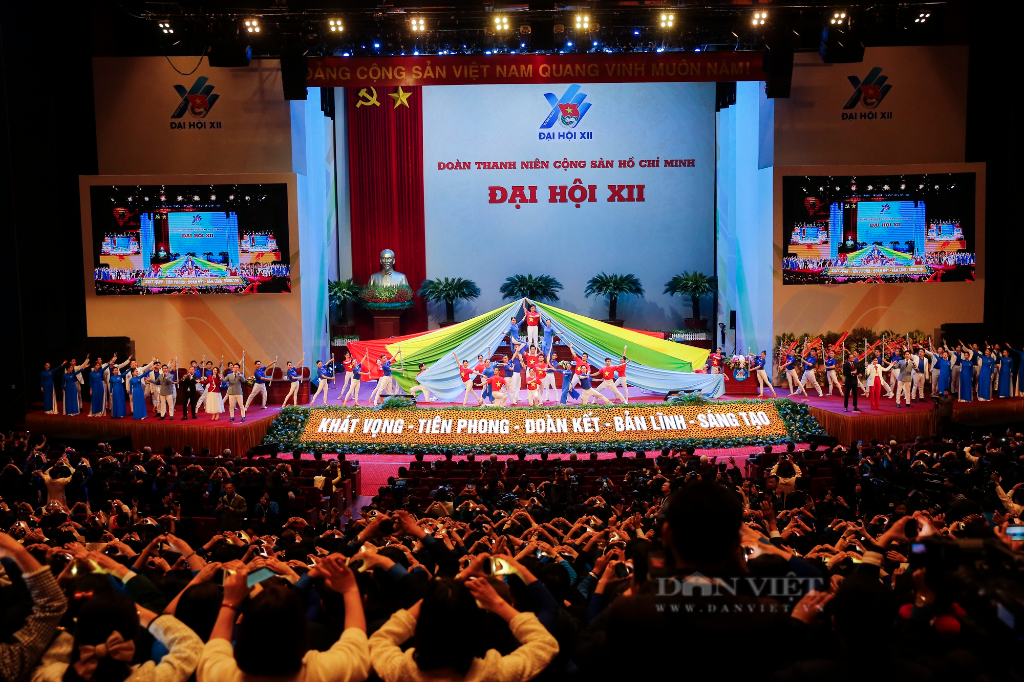980 đại biểu đại diện cho hơn 22 triệu đoàn viên dự Đại hội Đoàn toàn quốc lần thứ XII - Ảnh 1.