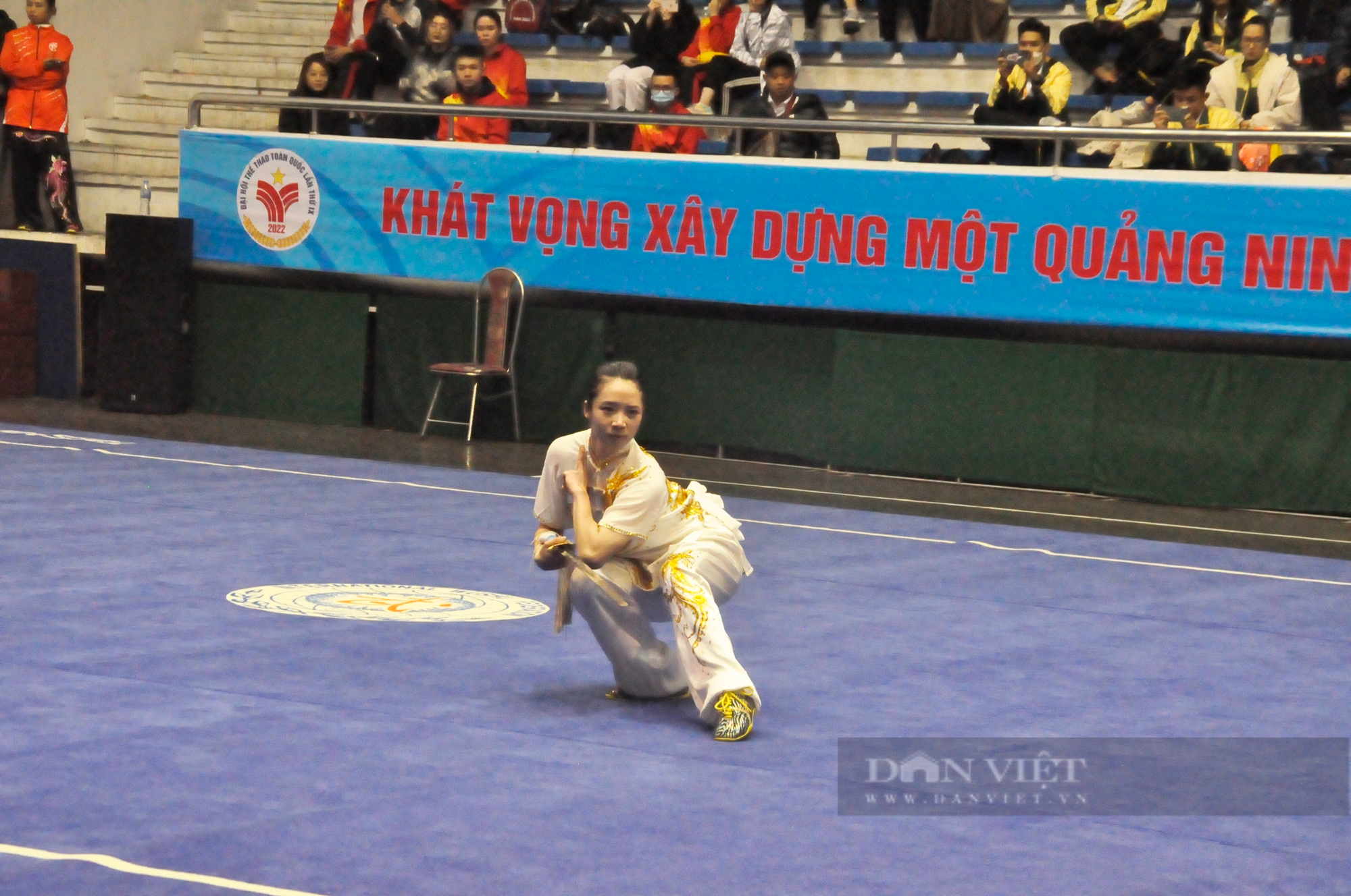 Bóng hồng Wushu Việt Nam Dương Thúy Vi tỏa sáng trên sàn đấu Đại hội Thể thao - Ảnh 1.