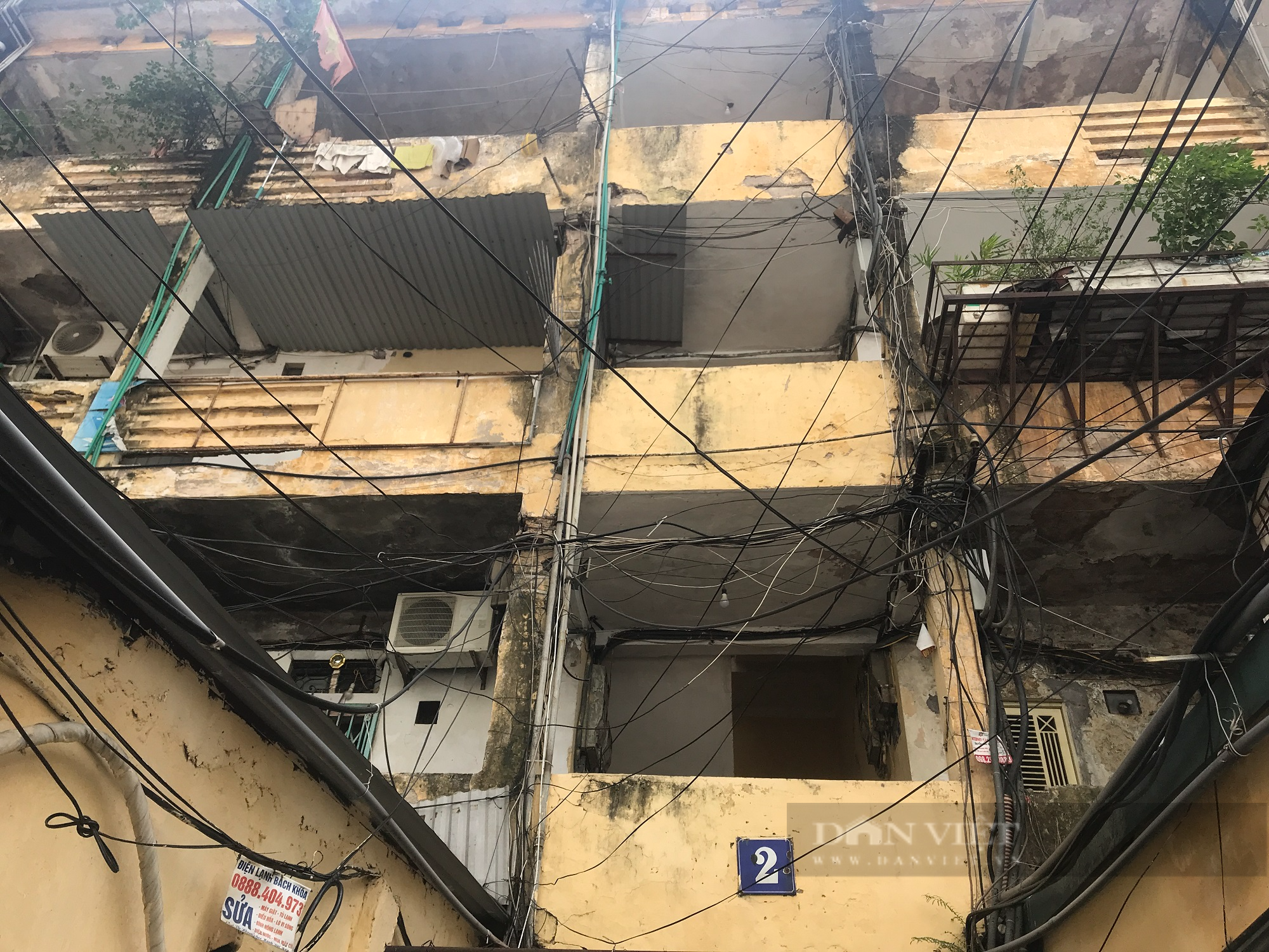 Diện tích xây dựng lại chung cư cũ Hà Nội dự kiến bồi thường gấp đôi - Ảnh 1.
