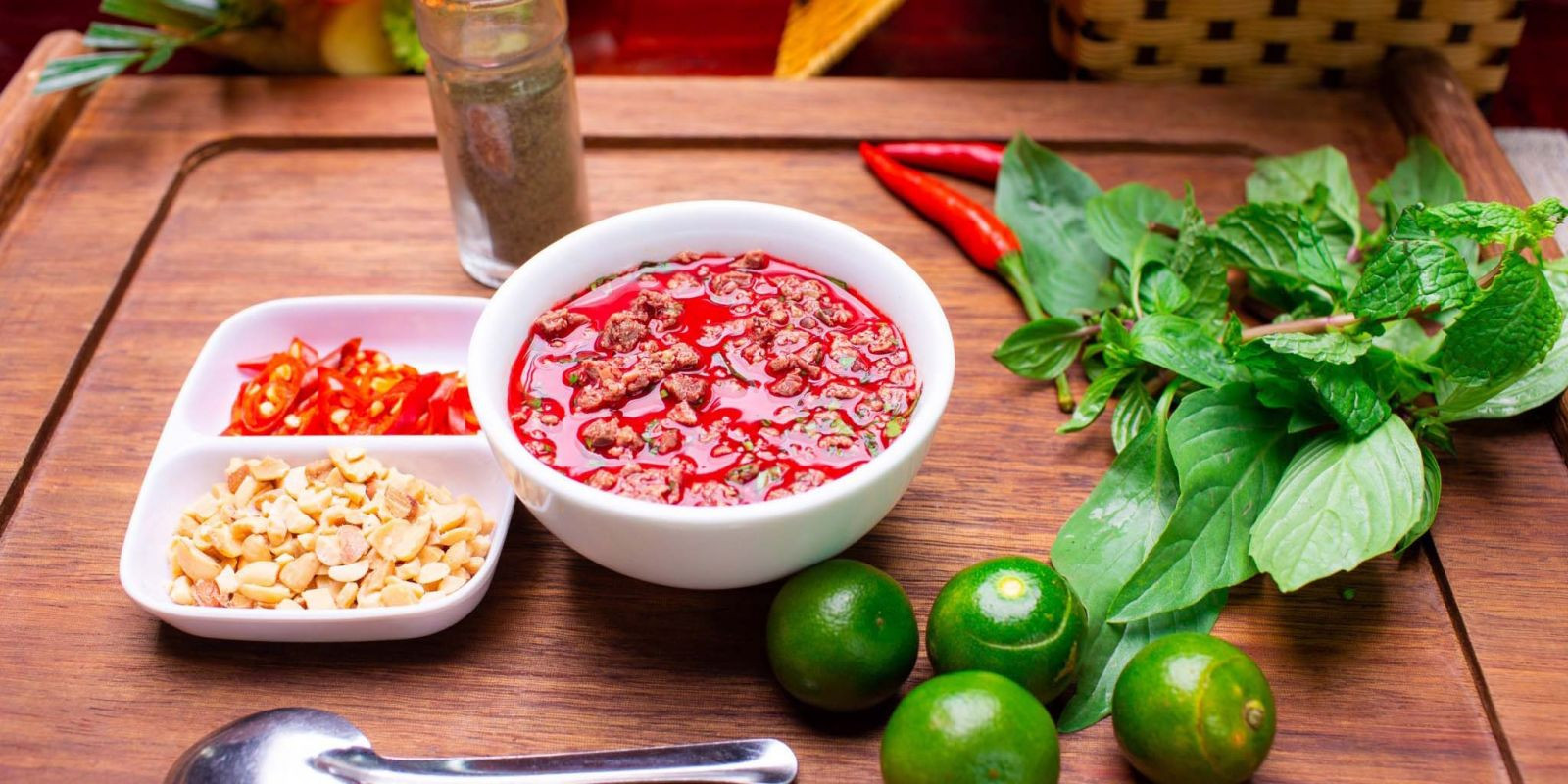 Những món ăn dị thường nhất Việt Nam - Ảnh 4.