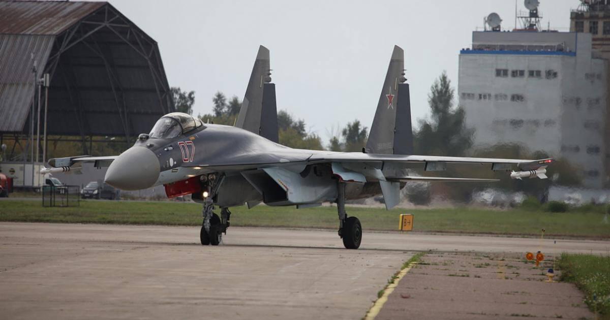Nga nâng cấp tiêm kích Su-35SM khiến sức mạnh Không quân Nga vượt trội - Ảnh 3.