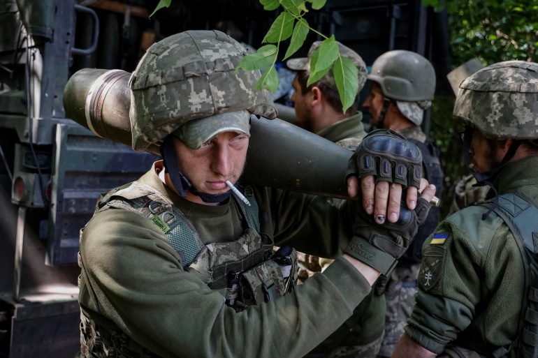 Mạng lưới ngầm bí mật giúp Ukraine phá hủy quân Nga ở Donetsk - Ảnh 1.
