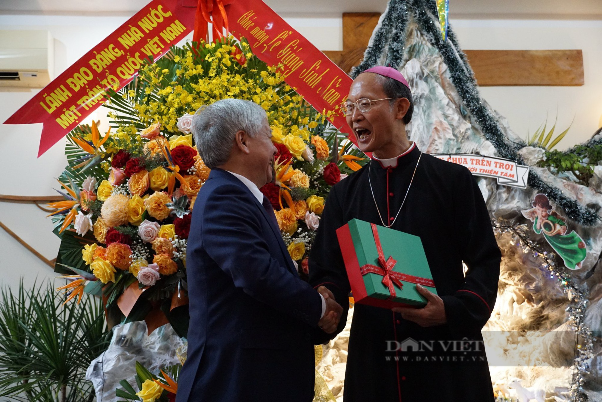  Chủ tịch Ủy ban Trung ương MTTQ Việt Nam chúc mừng giáng sinh tại Giáo phận Xuân Lộc - Ảnh 3.