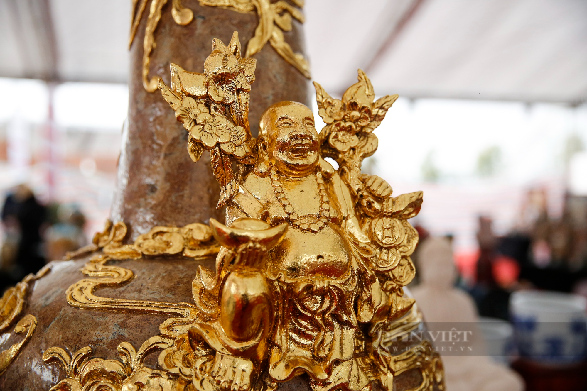 Bát Tràng mang lục bình gốm mạ vàng giá 600 triệu/đôi đến Festival sản phẩm nông nghiệp và làng nghề Hà Nội - Ảnh 12.