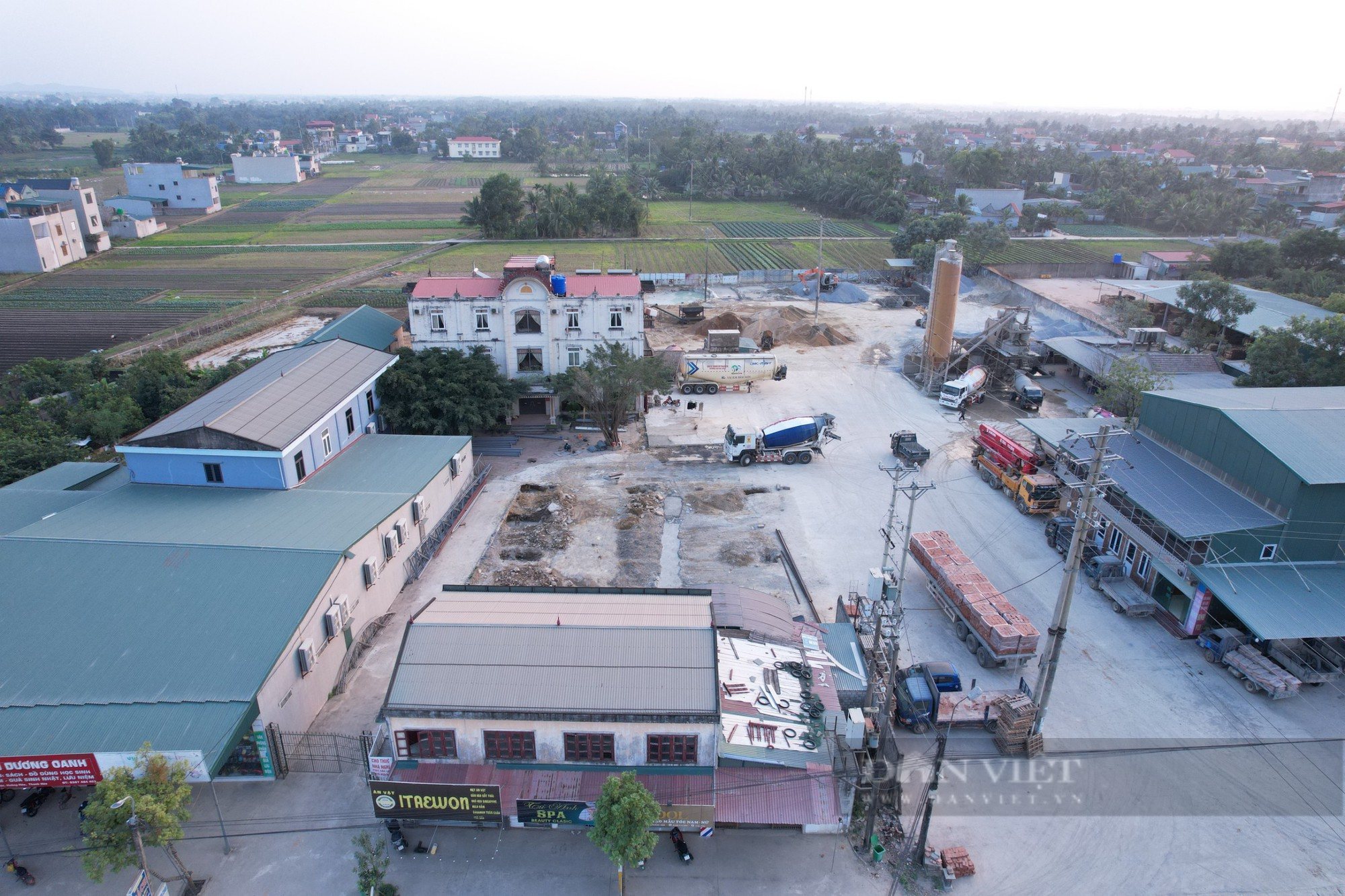 Ai chống lưng cho trạm trộn bê tông không phép ngang nhiên hoạt động ở xã nông thôn mới kiểu mẫu nhiều năm qua? - Ảnh 4.