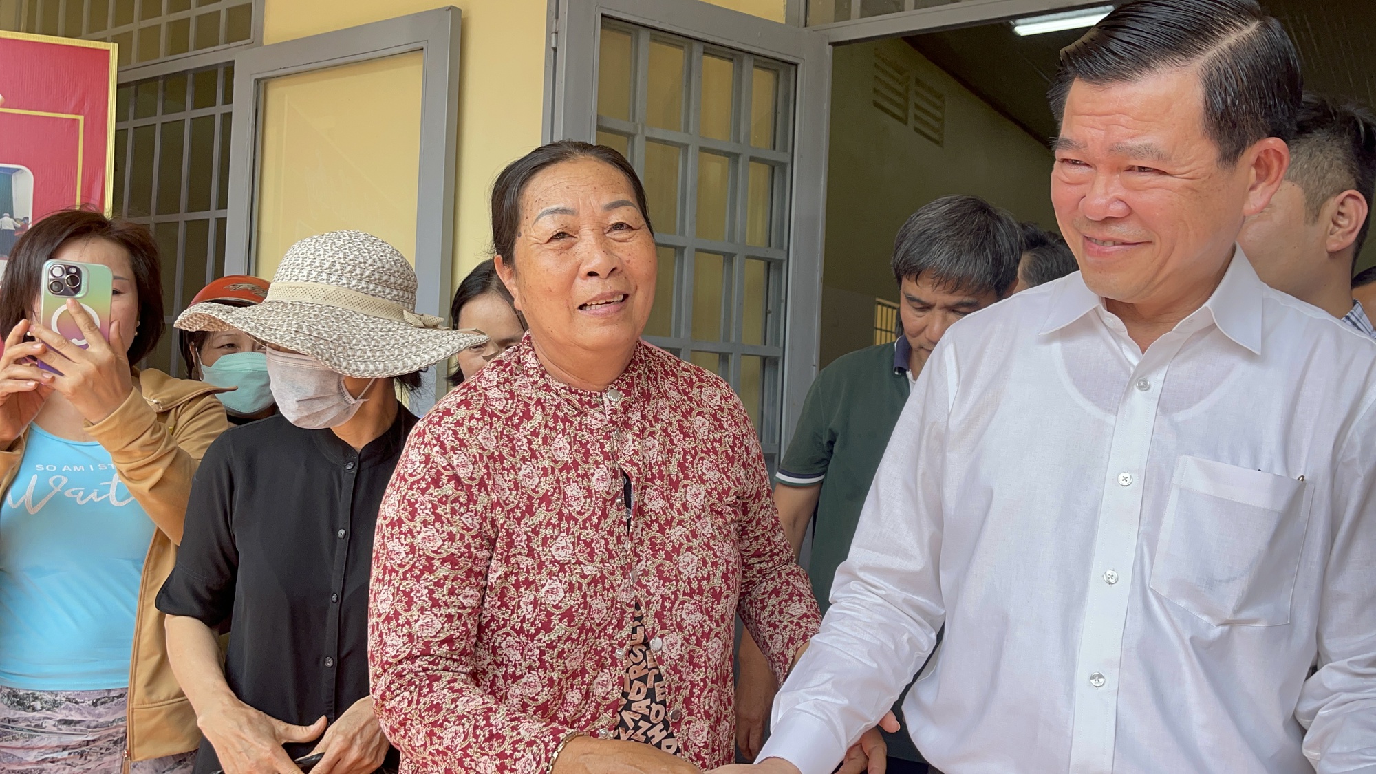 Bí thư Đồng Nai đối thoại với cư dân sân bay Long Thành: Phải để khu tái định cư thành nơi đáng sống - Ảnh 8.