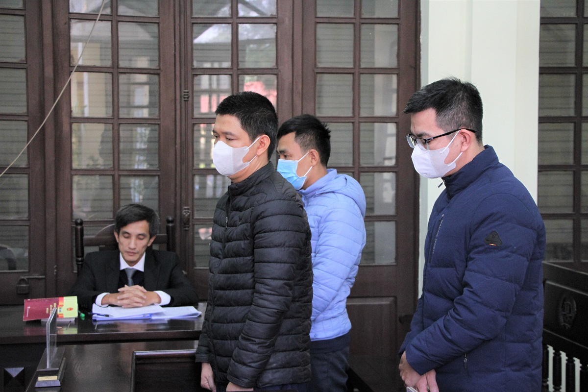 Bị phạt tù vì xâm phạm quyền “sở hữu công nghiệp” của Tôn Phương Nam - Ảnh 2.