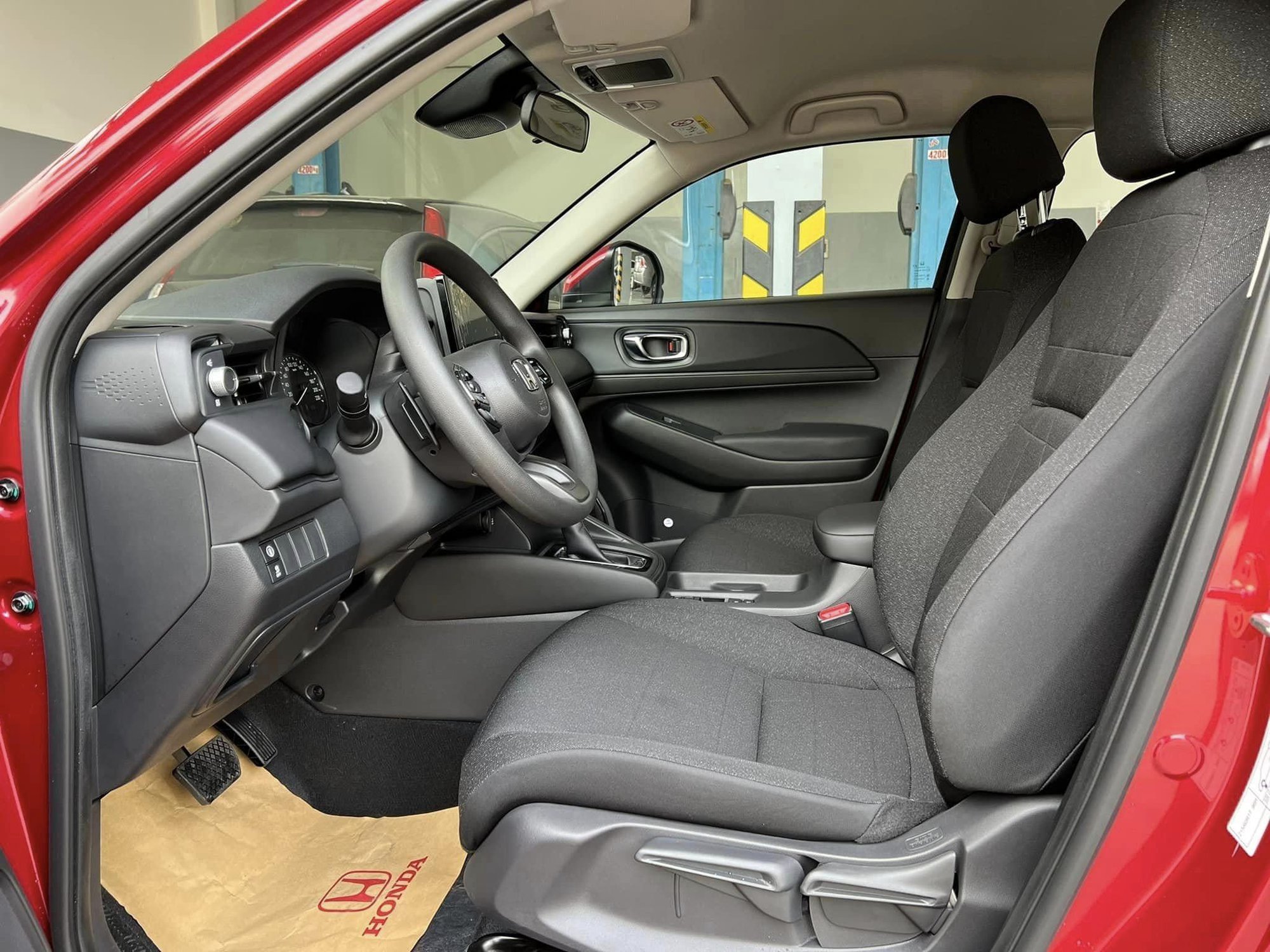 Honda HR-V G Tiêu chuẩn đầu tiên rao bán, mức giá khó tin- Ảnh 13.