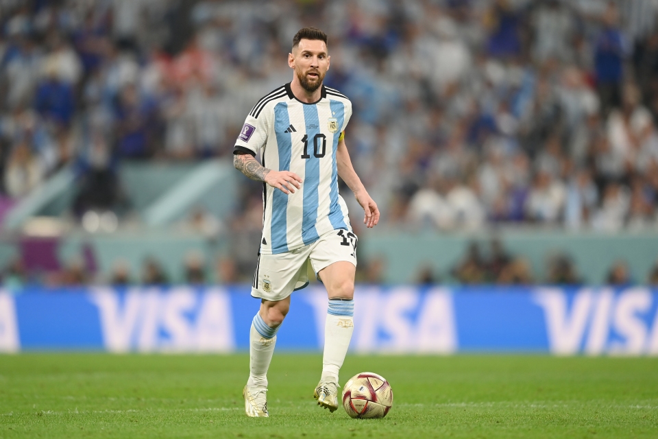 Người duy nhất đánh bại Argentina tại World Cup 2022 tiết lộ cách “bắt chết” Messi - Ảnh 2.