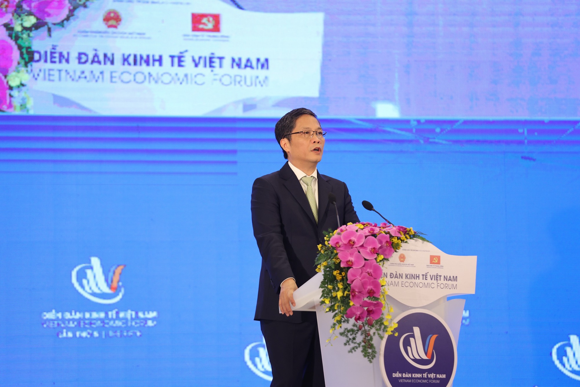 Trưởng Ban Kinh tế Trung ương: Việt Nam khẳng định được nội lực khi kinh tế hồi phục, tăng trưởng mạnh mẽ - Ảnh 1.