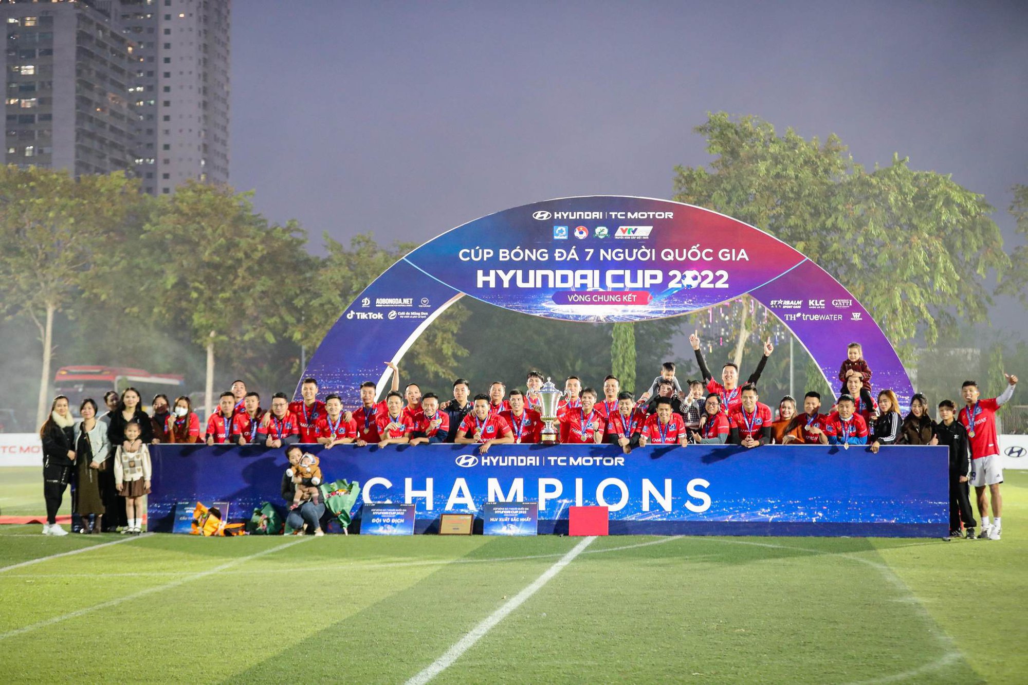 Mobi lên ngôi vô địch Cúp bóng đá 7 người quốc gia Hyundai Cup 2022  - Ảnh 3.