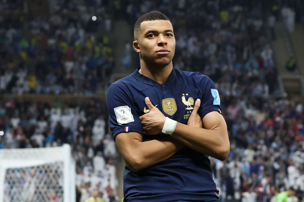 Lập hat-trick ở trận chung kết, Mbappe giành giải Vua phá lưới ...