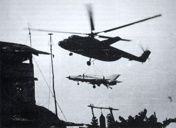 Trực thăng khổng lồ Mi-6 giúp tiêm kích MiG Việt Nam gây bất ngờ lớn cho phi công Mỹ - Ảnh 10.