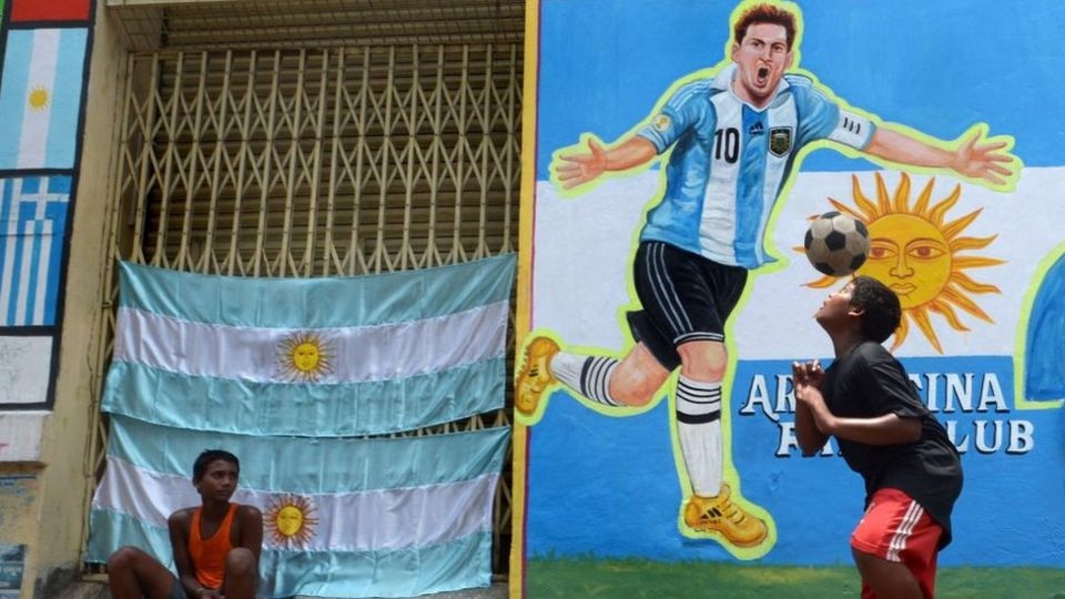 Những bức tranh tường độc đáo về Messi trên khắp thế giới - Ảnh 7.