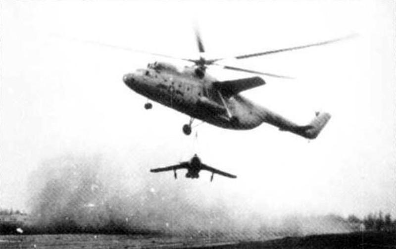 Trực thăng khổng lồ Mi-6 giúp tiêm kích MiG Việt Nam gây bất ngờ lớn cho phi công Mỹ - Ảnh 9.