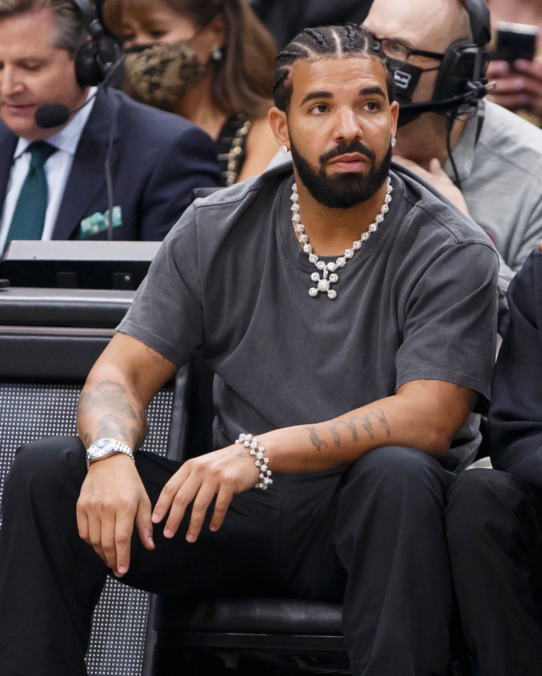 Tin ở Argentina, rapper Drake vẫn mất 1 triệu USD dù hóa giải &quot;lời nguyền&quot; chính mình - Ảnh 3.
