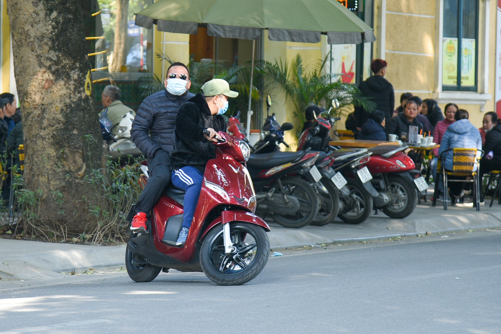 Công an Hà Nội tăng cường xử lý &quot;ma men&quot; trong những ngày cuối năm - Ảnh 9.