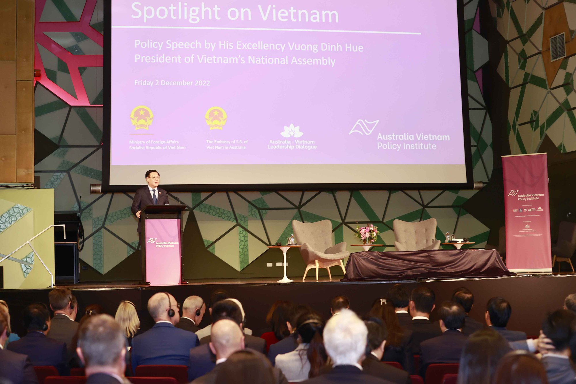 Chủ tịch Quốc hội Vương Đình Huệ: Việt Nam - Australia cần làm sâu sắc hơn hợp tác chiến lược, quốc phòng và an ninh - Ảnh 1.