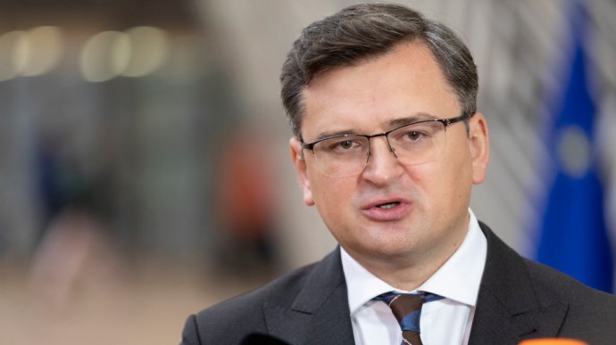 Ngoại trưởng Kuleba tiết lộ nội dung thư đe dọa gửi đại sứ quán Ukraine - Ảnh 1.