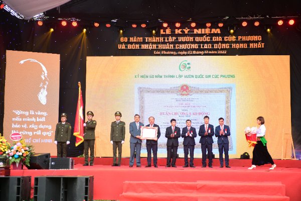 Vườn quốc gia đầu tiên của Việt Nam được Chủ tịch nước tặng Huân chương lao động hạng Nhất - Ảnh 1.