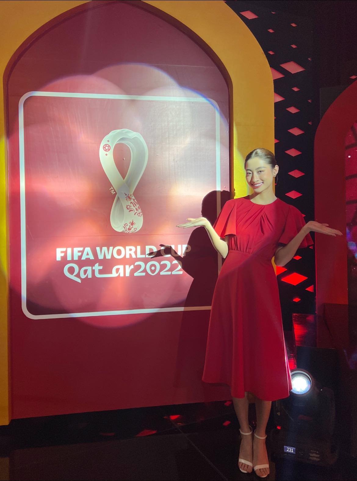 Hoa hậu Lương Thùy Linh: &quot;Tôi sẽ bảo toàn sự háo hức, bất ngờ dành cho nhà vô địch World Cup 2022&quot; - Ảnh 2.