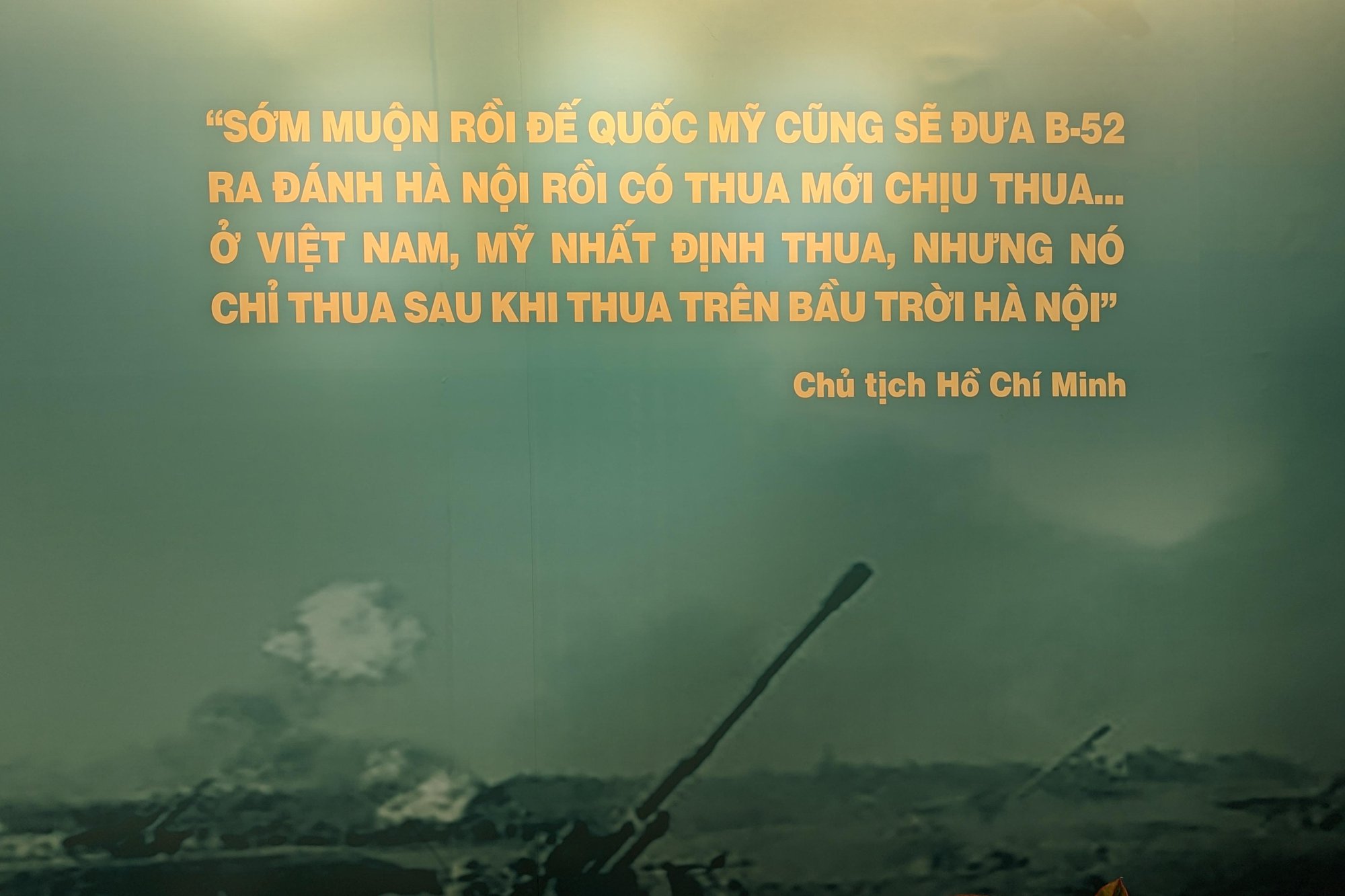 Tận mắt pháo phòng không 100 mm của Bộ đội Việt Nam bắn rơi B52 50 năm trước - Ảnh 15.