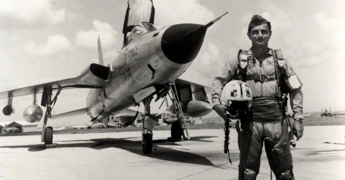 Vì sao &quot;thần sấm&quot; F-105 Mỹ bị hạ liên tục trong chiến tranh Việt Nam? - Ảnh 23.