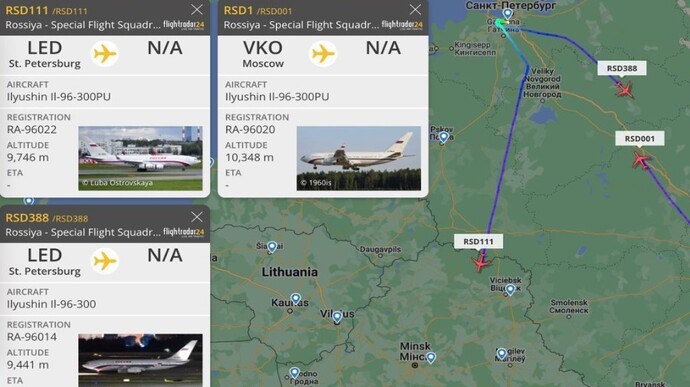 Vì sao 3 máy bay của ông Putin cất cánh cùng lúc khi đến Belarus? - Ảnh 1.