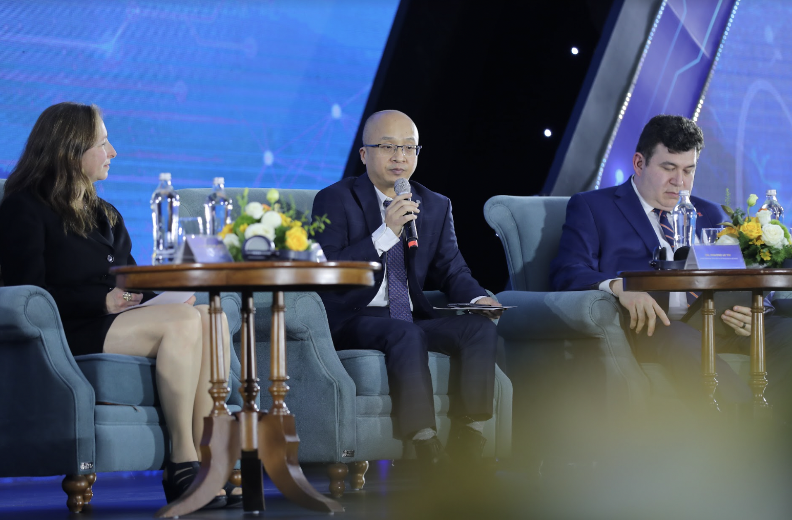 Giải thưởng VinFuture 2022: TS Phương Lễ Trí nói về &quot;tầm vóc&quot; công nghệ vắc xin của AstraZeneca - Ảnh 1.