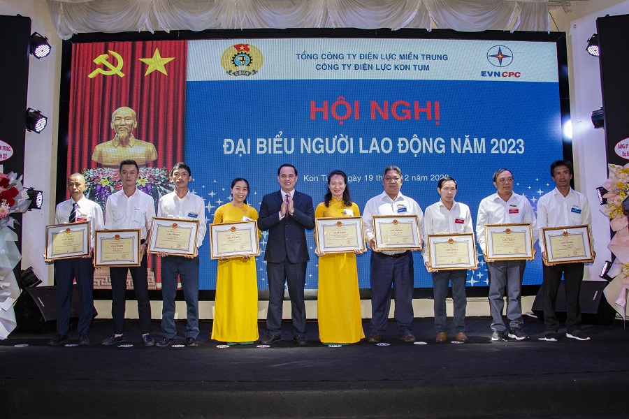 PC Kon Tum: Dành hơn 1,6 tỷ đồng cho công tác an sinh xã hội trong năm 2022 - Ảnh 6.