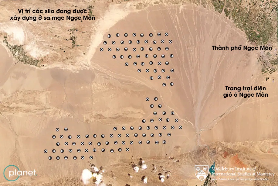 Vì sao Trung Quốc chi hàng tỷ USD xây dựng 119 giếng phóng tên lửa giữa sa mạc? - Ảnh 2.