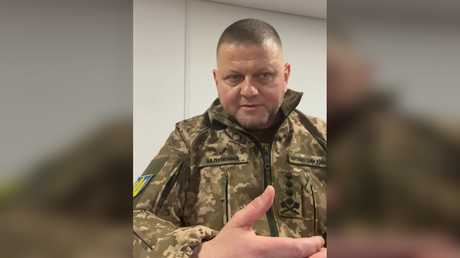 Tướng hàng đầu Ukraine kêu gọi TT Zelensky khẩn cấp làm điều này - Ảnh 1.