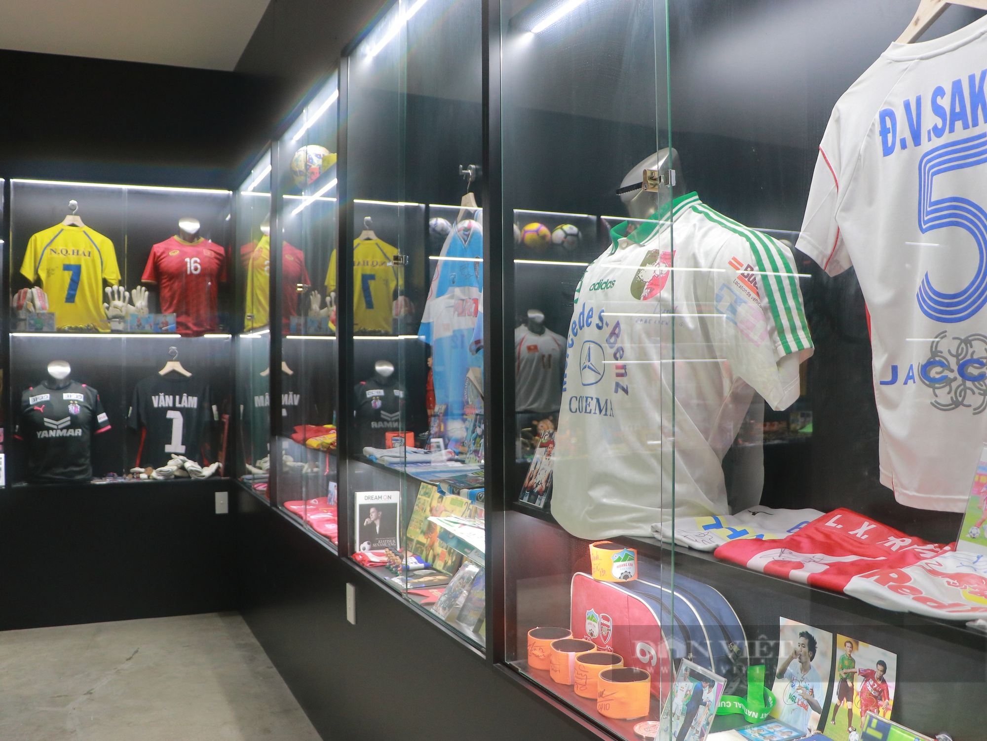 Thư viện bóng đá đầu tiên tại Việt Nam, trưng bày hơn 15.000 hiện vật về môn thể thao vua - Ảnh 10.