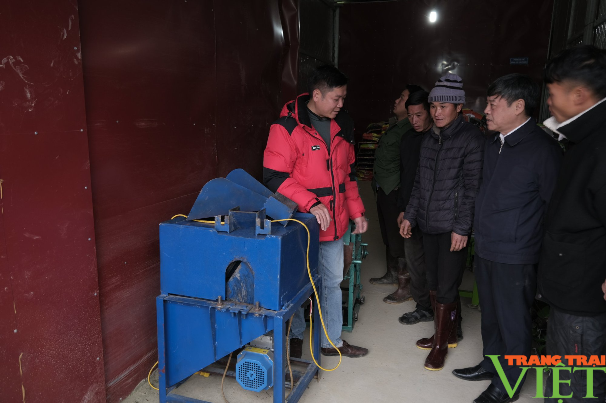 30 hộ dân ở Lai Châu được hỗ trợ vật tư, thiết bị nông nghiệp - Ảnh 3.