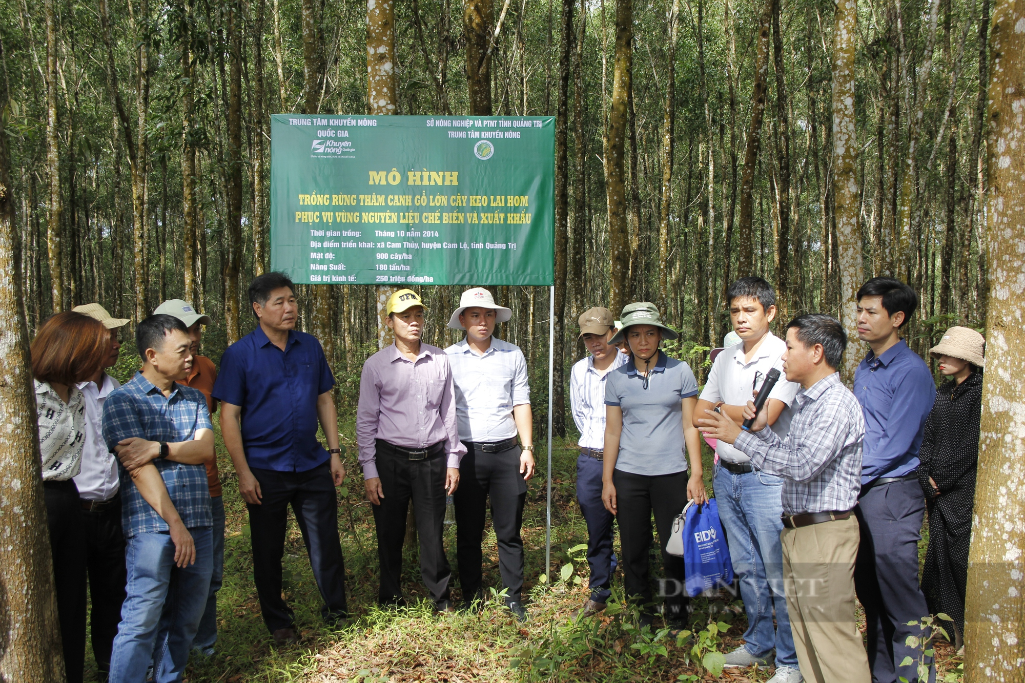 Đi hoạn lợn, tiêm phòng mà không giỏi thì chẳng ai gọi,  làm thế nào để trở thành cán bộ khuyến nông chuyên nghiệp? - Ảnh 2.