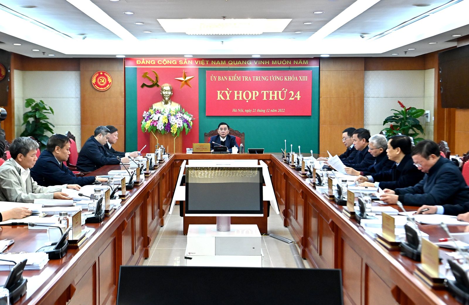 Uỷ ban Kiểm tra Trung ương kỷ luật 2 nguyên Chủ tịch tỉnh và nhiều cán bộ lãnh đạo tỉnh Thái Nguyên - Ảnh 1.