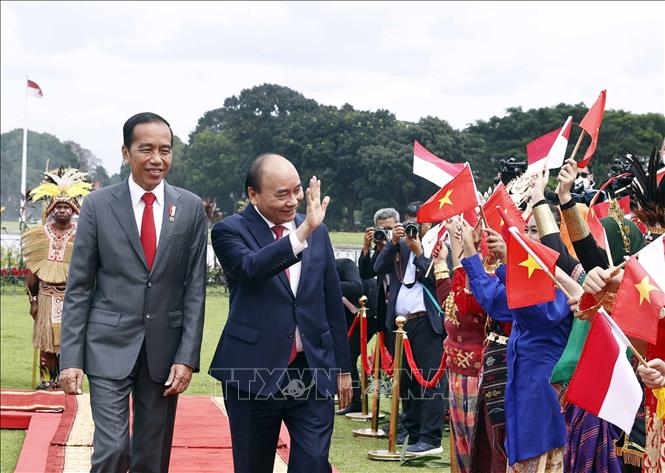Tổng thống Indonesia đón Chủ tịch nước Nguyễn Xuân Phúc thăm cấp nhà nước - Ảnh 2.
