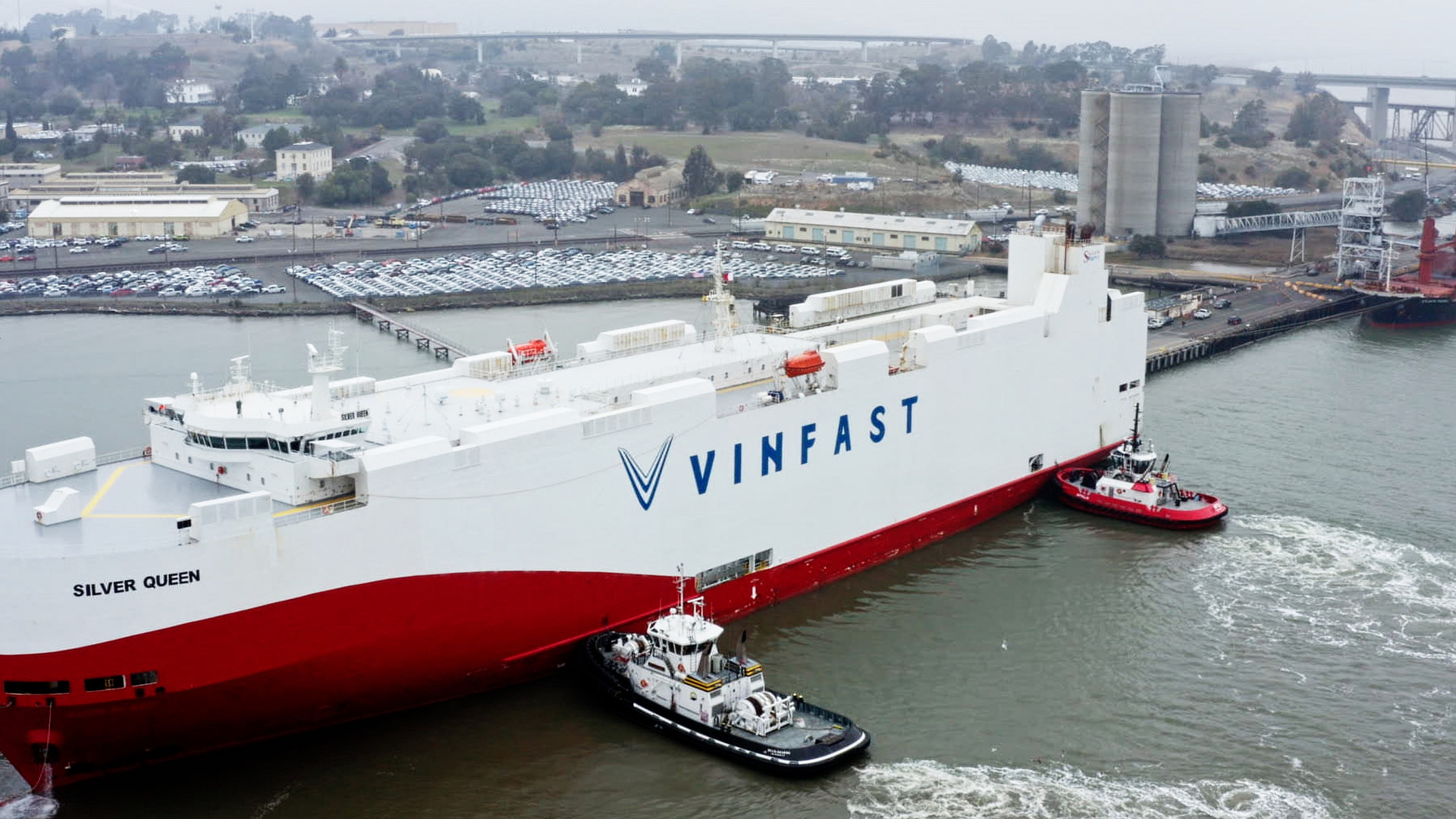 Lô xe đầu tiên cập cảng California, VinFast nhận giấy phép bán hàng tại Mỹ - Ảnh 4.