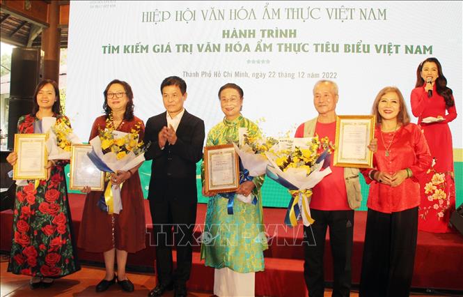 Công bố 121 món ẩm thực tiêu biểu Việt Nam - Ảnh 3.
