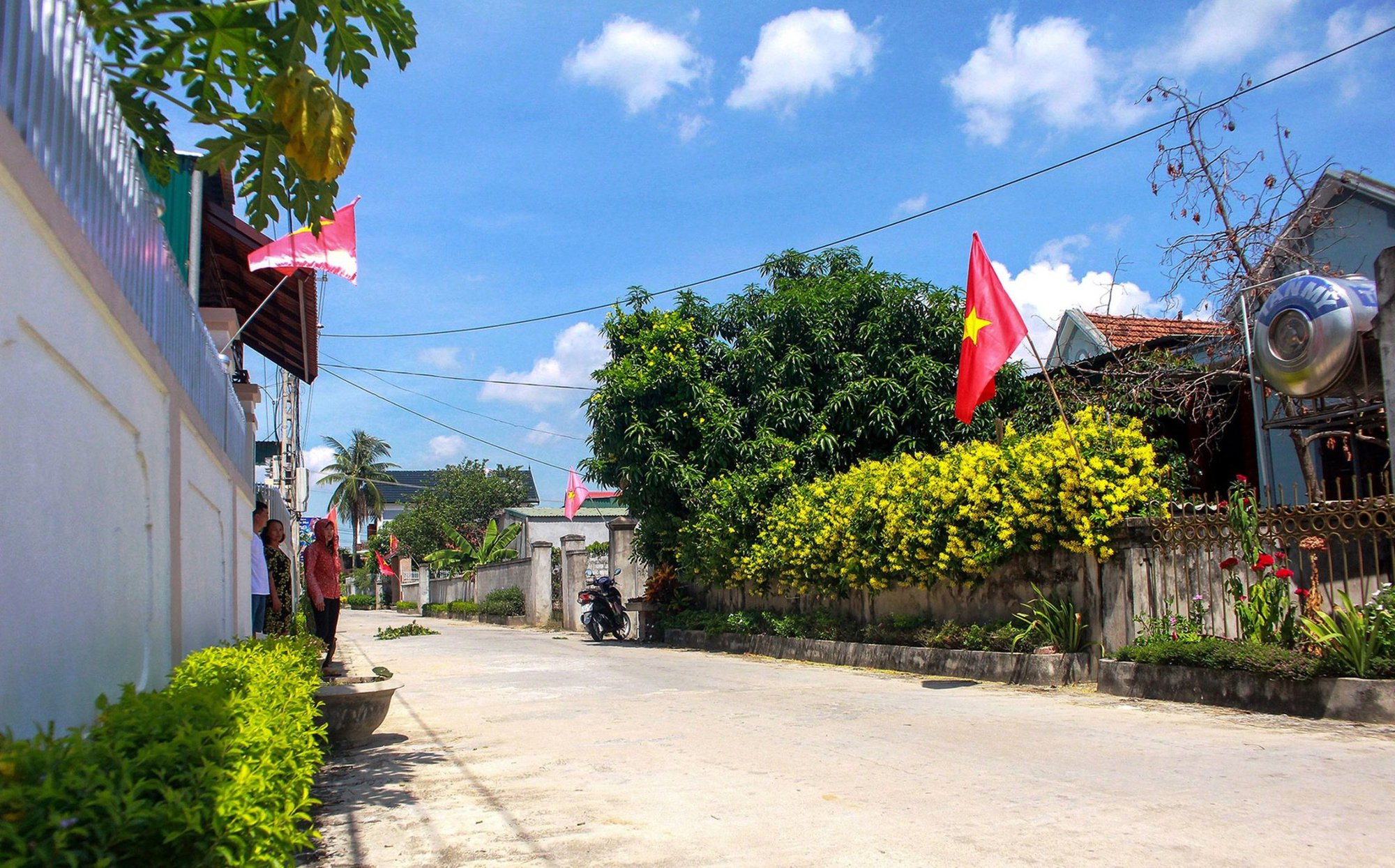 Huyện Quỳnh Lưu (Nghệ An): Tạo bước đột phá trong xây dựng nông thôn mới - Ảnh 1.