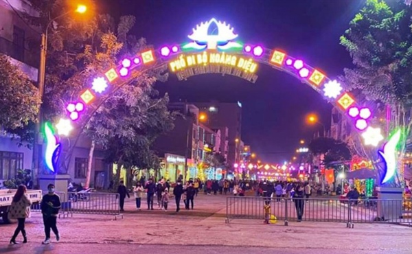 Lai Châu khai trương phố đi bộ với nhiều sự kiện văn hóa nghệ thuật - Ảnh 3.