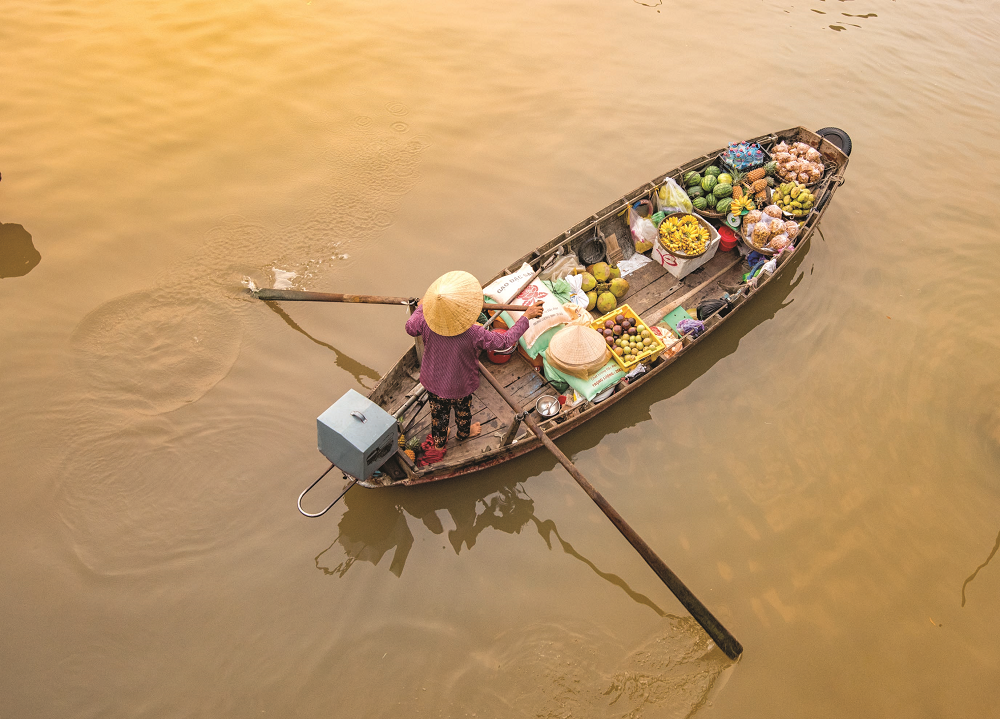 Chợ nổi lênh đênh - Ảnh 4.