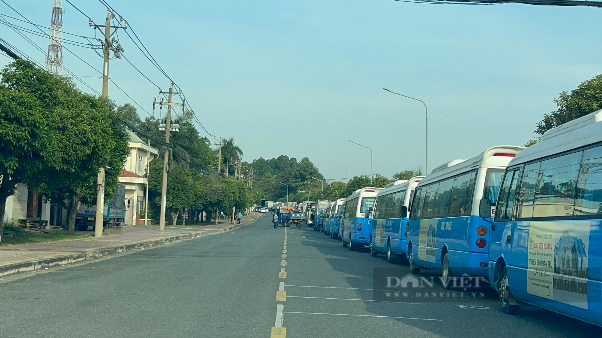 Đồng Nai: Tài xế &quot;chờ&quot; kiểm định xe từ 2 giờ sáng, đăng kiểm viên “cày” đến 10 giờ đêm - Ảnh 7.