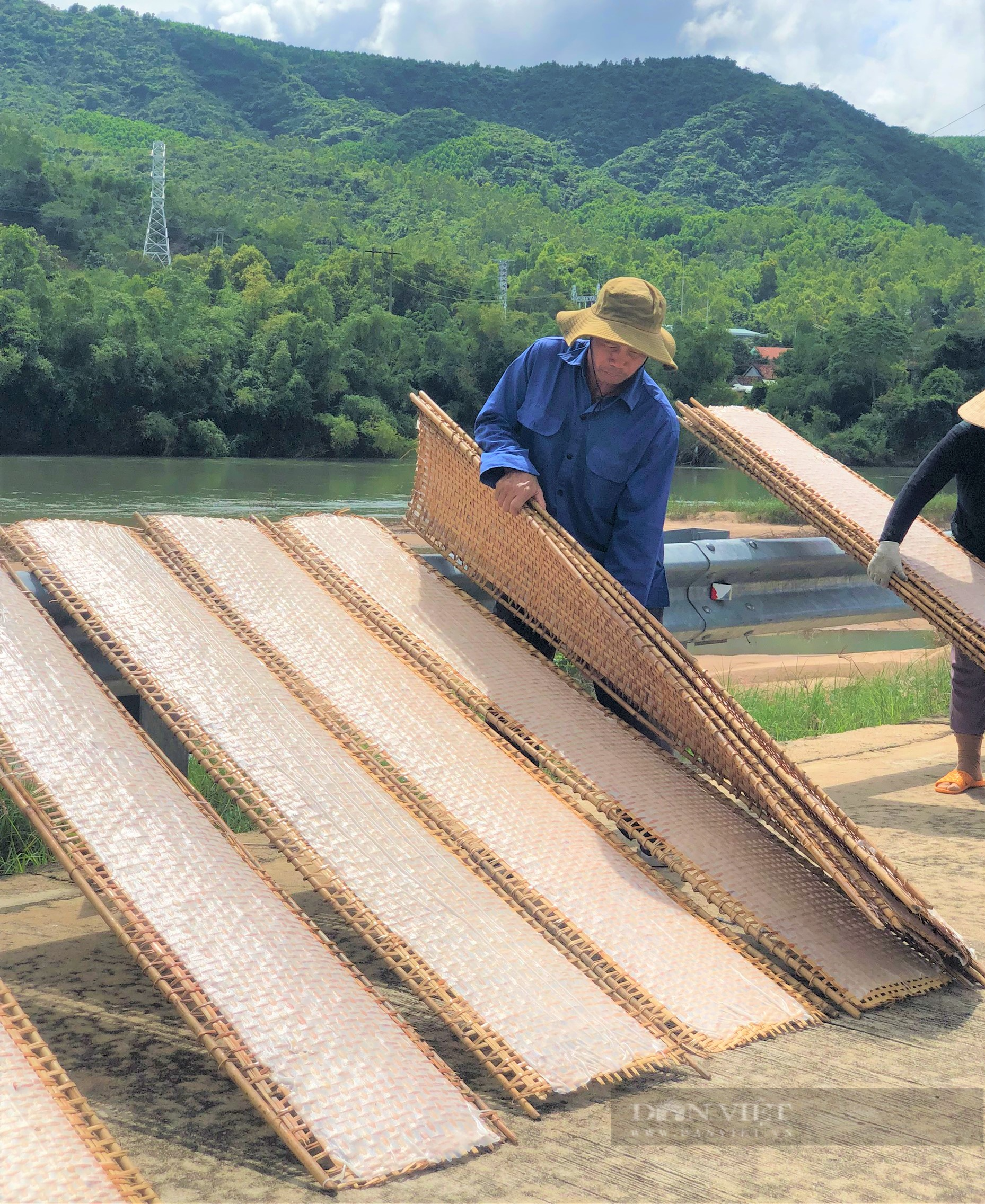 Thứ đặc sản xứ sở “hoa vàng trên cỏ xanh”, đỏ lửa ngày lẫn đêm để cung ứng thị trường Tết - Ảnh 2.